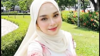 Kebaya ungu yang viral hot