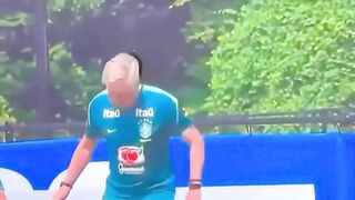 🇧🇷⚽️ Carlo Ancelotti meninggalkan salah satu gambar paling indah dari latihan Brazil