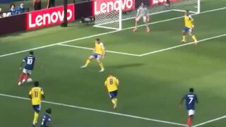 Definisi "Beda Kelas"! Mbappé Acak-Acak Lini Pertahanan Lawan 🔥⚽
