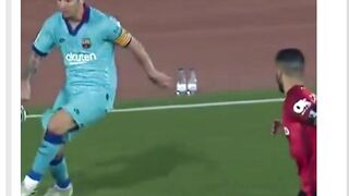 Ada pemain hebat. Ada legenda. Dan ada Lionel Messi—seorang maestro yang membuat hal mustahil terlihat biasa
