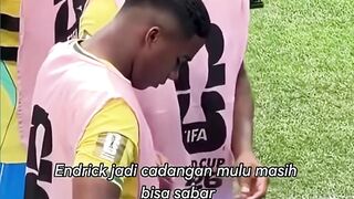 Drama Timnas Prancis: Rayan Cherki Ngambek dan Tolak Salaman dengan Didier Deschamps!