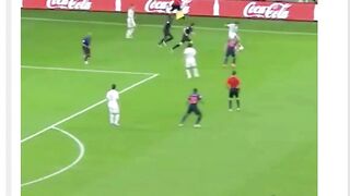 Masih ingat momen ketika Arjen Robben membuat dua legenda Spanyol tak berkutik?