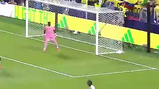 Super save from Zigi against Colombia in the Round of 32. 🇬🇭🧤