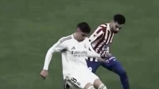 Insiden antara Aurelien Tchouameni dan Federico Valverde di sesi latihan Real Madrid