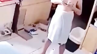 Jumper Cat