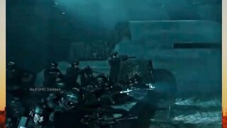 Dikira aman, ternyata pangkalan militer ini malah diserang gelombang monster berukuran raksasa!