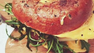 Strawberry Burger 🍔 🥖 🧀🍕