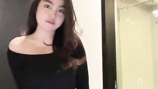 Indonesian gilrs