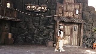 Aksi Gemas Anjing Putih Paling Pintar di Pony Park Klaten! 🐶✨