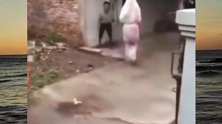Pocong nyungsep