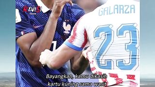 Bayangkan, cuma gara-gara pasang muka datar dan bersikap terlalu tenang di lapangan, langsung dihadiahi kartu kuning! 😮‍💨