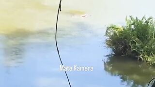 Seorang warga Desa Saketa