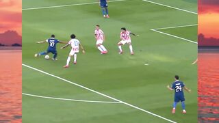 nyaris mbappe cetak goal