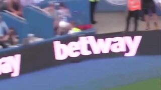 Bruno Fernandes cetak rekor baru assist di Liga Primer Inggris dalam semusim