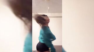 Indian Girl Bhavyaa Bhasin Dance 2