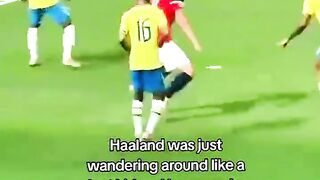 Erling Braut Haaland ( Haaland )  penyerang untuk klub Liga Utama Inggris, Manchester City dan tim nasional Norwegia.