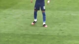 Tensi tinggi Prancis vs Paraguay