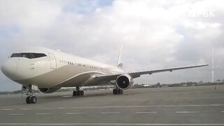 Как выглядит салон самолета Абрамовича — Boeing 767-300ER ...