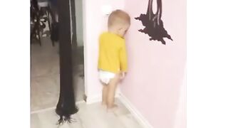 Серьёзный малыш 