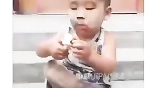 Смешной малыш