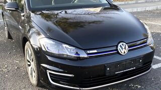 Volkswagen e-golf elektromobil sotiladi.