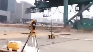 crane overturning | crane failure | gantry crane accident | crane collapse