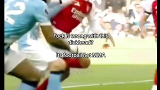 Berdasarkan tinjauan wasit dan VAR setelah