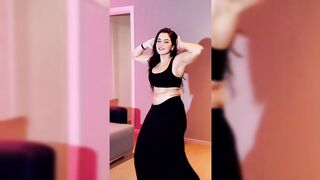 Indian Girl Heer Batra Dance 2
