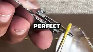This 1920s Pen Draws Perfect Dotted Lines