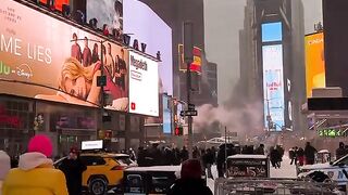 5 Make money with tiktok ❯ Avatar snapx Welcome To New York Neomy Rose newyork america usa winter viralvideo foryou trendingvideo foryoupage