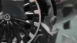 Mercedes-Benz EQE SUV tire repair