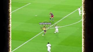 Di María nutmegging