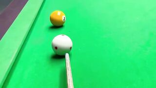Cat Becomes a Snooker Pro! 😹 Amazing Shot #Shorts
