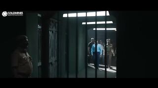 यह चोर है या कोई जादूगर जो पुलिस की आँखों में धुल झोक दिया