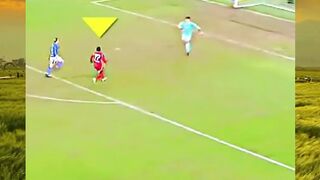 🤯 Ketika seorang gelandang berubah jadi kiper!