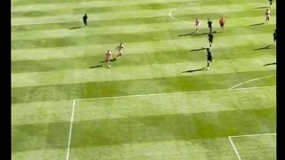Itu adalah gol yang indah dari sang GOAT 🐐
