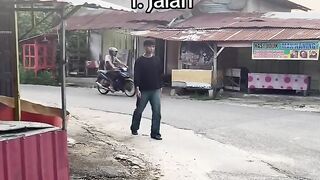 hampir semua dilakukan cowo keliatan kasian