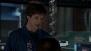 Bones S01E17 The Skull In The Desert.