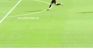 Haaland meminta bola padahal dia berdiri bebas 😭 2