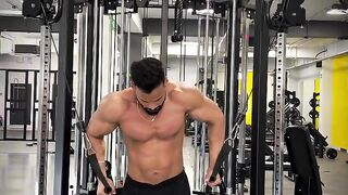 The Right Way to Cable Chest Fly to Get a Full Chest Fast!