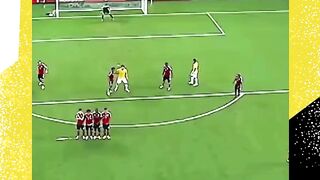 Ini tendangan bebas