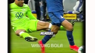 5 Duet paling kuat yang membuat para striker frustrasi! 2