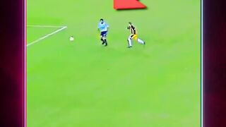 Kiper Utama Di Usir Wasit, Dan Kiper Cadangan Menjadi Penyelamat 😱