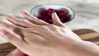 7 cherries pitted in one press... in under 5 seconds?