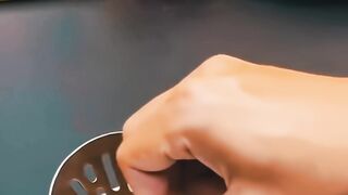 One spoon, 6 kitchen tools... how many do you actually need?