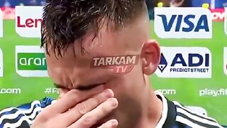 martinez nangis histeris