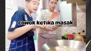 jangan di suruh masak laki mah wkwkw
