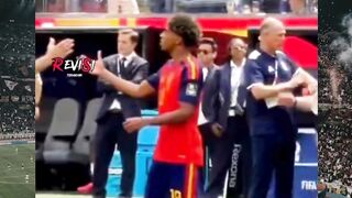 Cedera emang jadi momok paling menakutkan buat pesepakbola,
