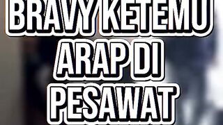 BRAVY KETEMU ARAP DI BANDARA