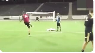 Tendangan salto Zlatan Ibrahimović saat melawan Inggris pada November 2012